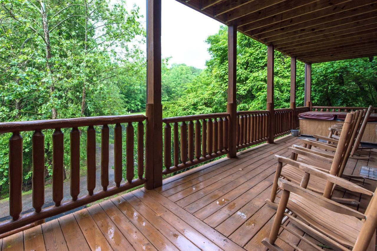 סביירוויל Cabin Of Dreams, 3 Bedroom Water View, Wifi, Hot Tub, Pool Table, Sleep 8 מראה חיצוני תמונה